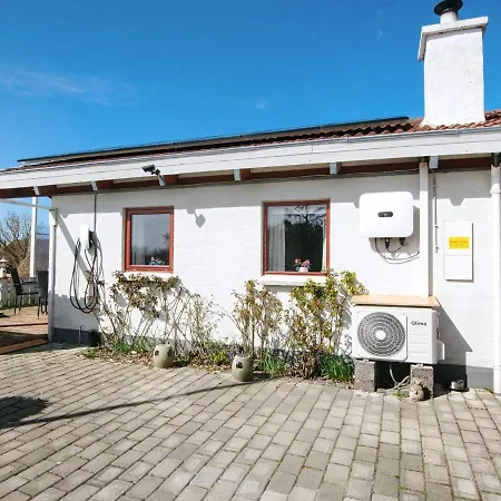 4 Person In Hemmet-by Traum Hemmet